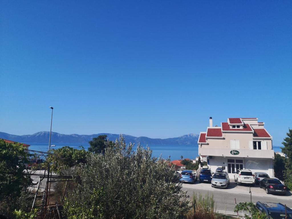Apartmani Zderic Gradac  Εξωτερικό φωτογραφία