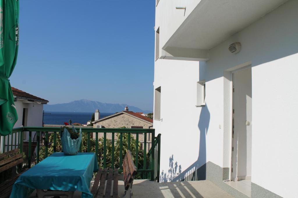 Apartmani Zderic Gradac  Εξωτερικό φωτογραφία
