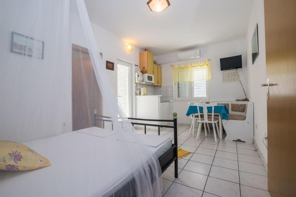 Apartmani Zderic Gradac  Εξωτερικό φωτογραφία