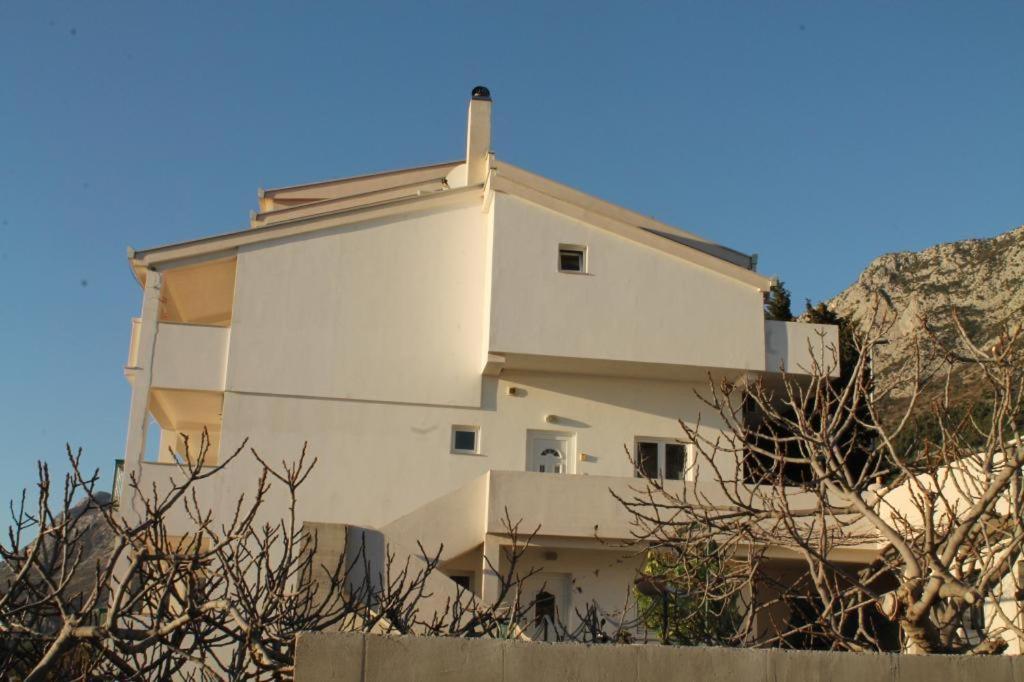 Apartmani Zderic Gradac  Εξωτερικό φωτογραφία