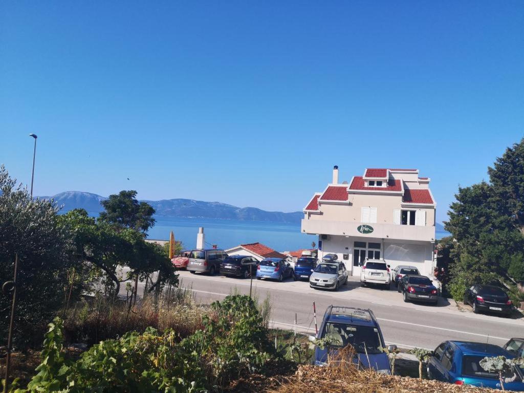 Apartmani Zderic Gradac  Εξωτερικό φωτογραφία