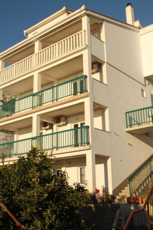 Apartmani Zderic Gradac  Εξωτερικό φωτογραφία